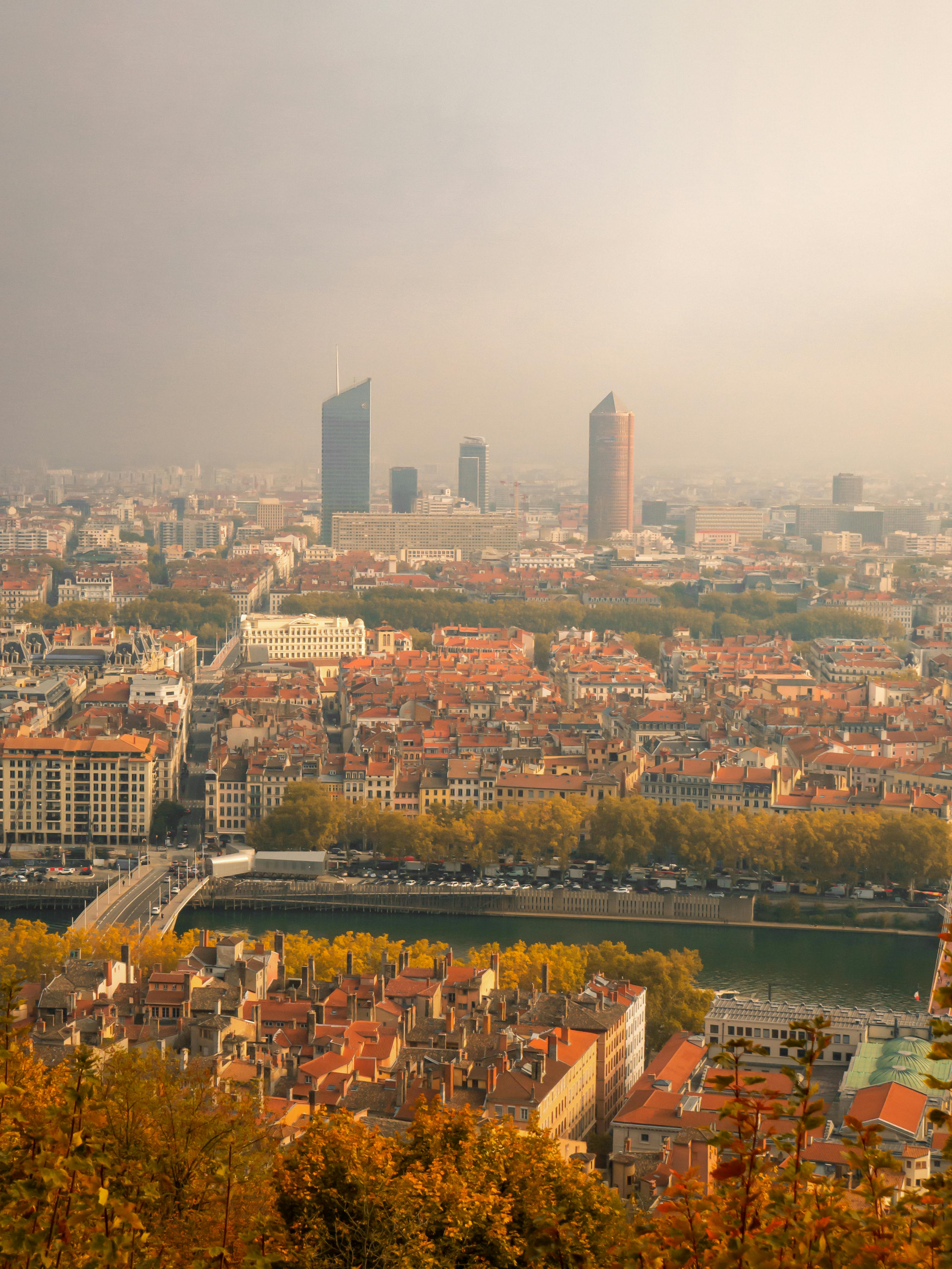 Vue de Lyon depuis Fourvière pour organiser une visite en taxi